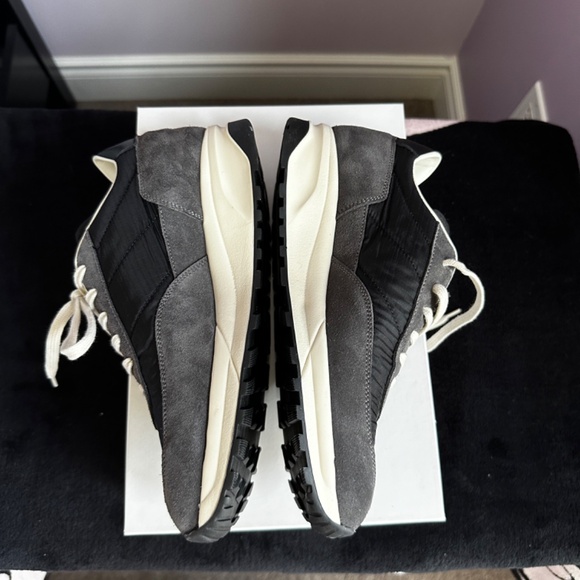 Common Projects Track Classic Sneakers - Picture 6 of 14